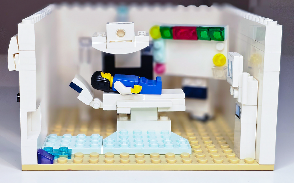 Model LEGO MRI – stół jezdny i gantry